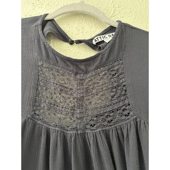 Attic Salt Womens Boho Crochet Pleated Tunic Blouse Size M Gray Rayon Flowy - Picture 14 of 15